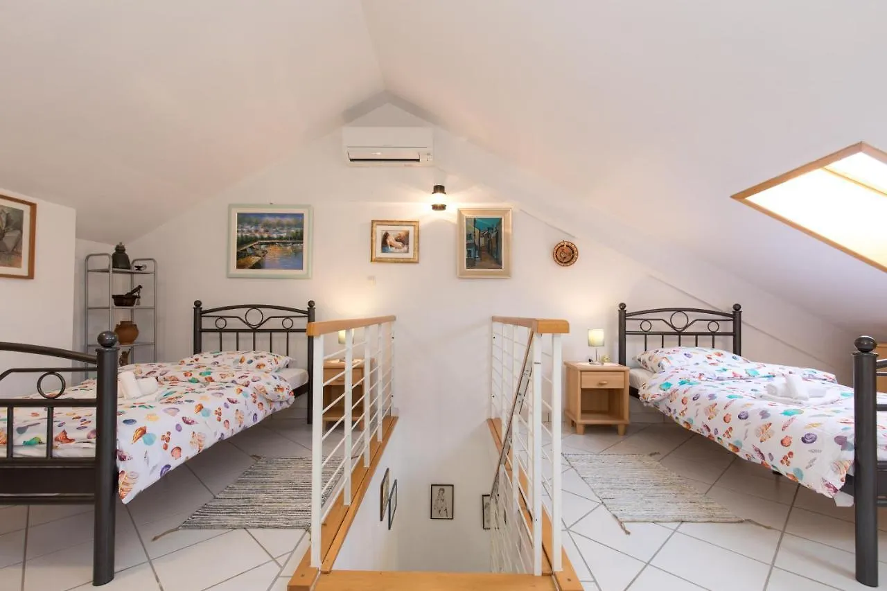 Apartment Glorija With Balcony Baška Croazia