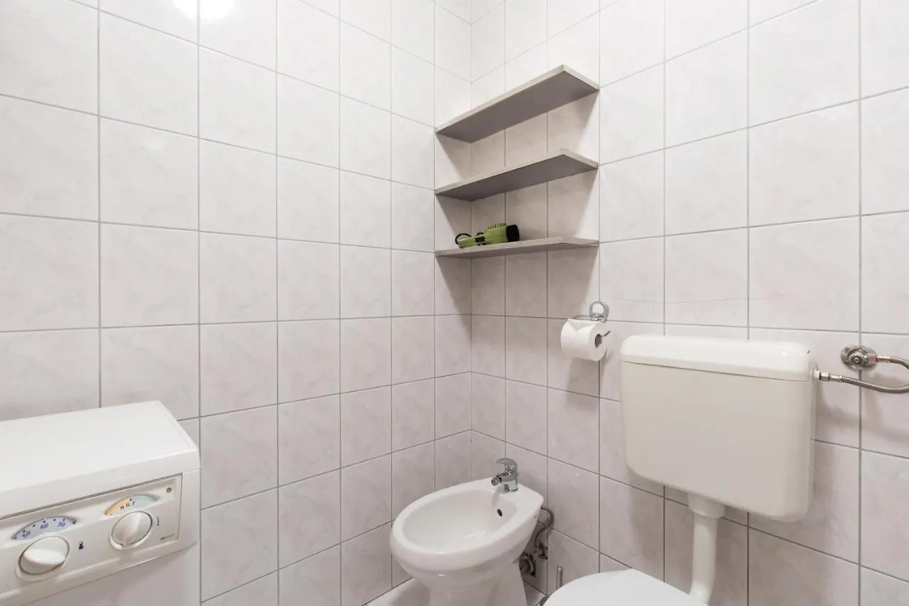 Apartment Glorija With Balcony Baška